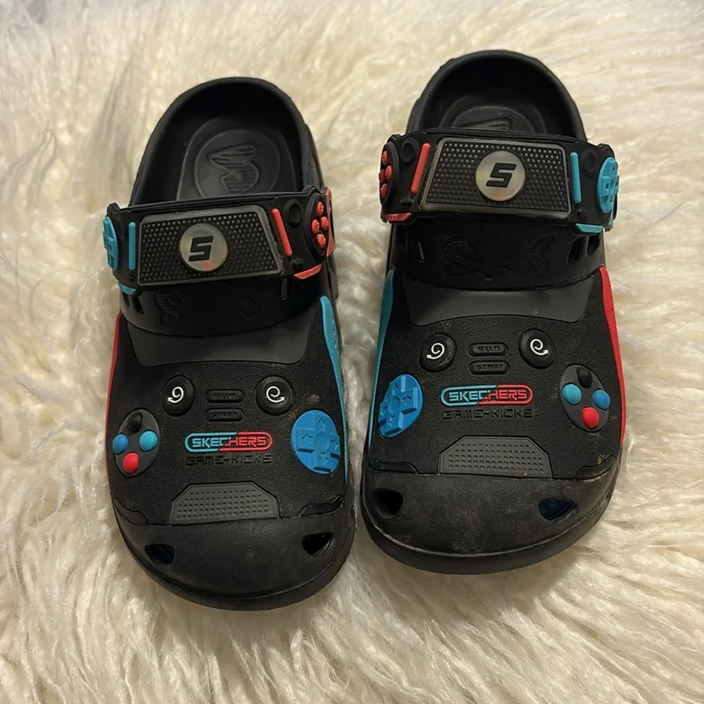 Skechers light up foamies! - Picture 6 of 8